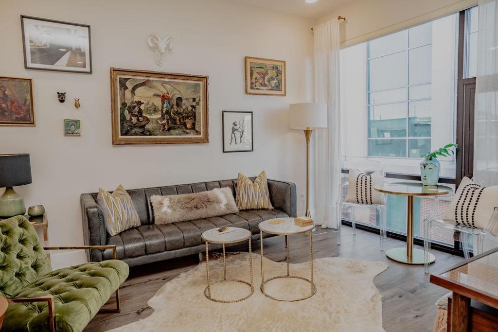 The Hive 302 King With Balcony Ξενοδοχείο Ουίλμινγκτον Εξωτερικό φωτογραφία